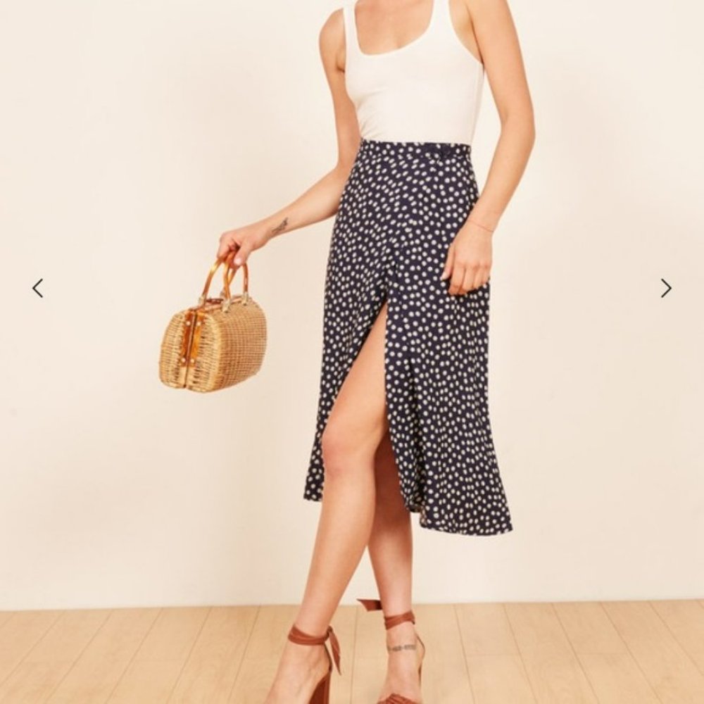 Reformation Betty Midi Skirt in Navy Floral (Size 8/M)
